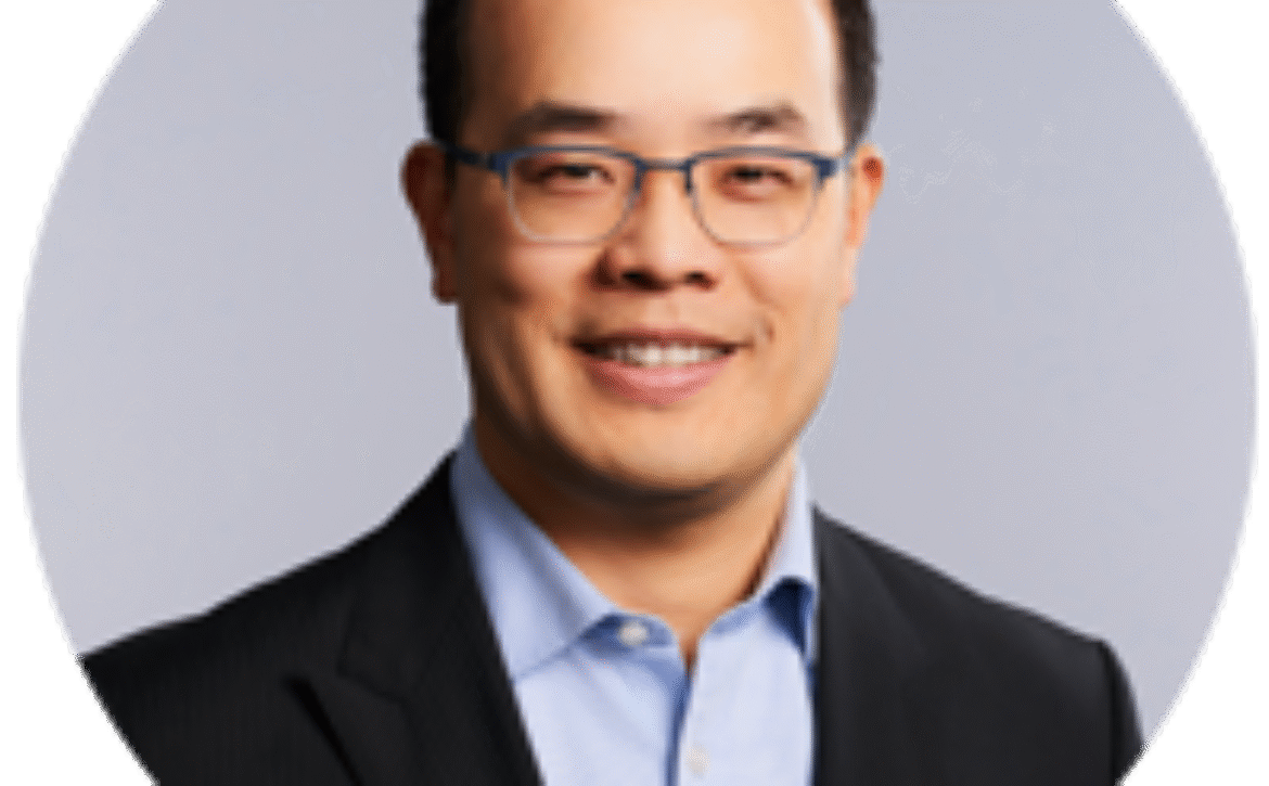 Headshot-Steven-Shih