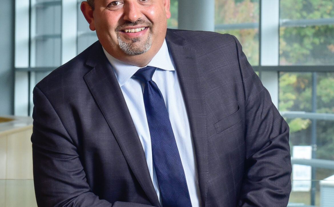 Andrew_Arifuzzaman-Headshot2b